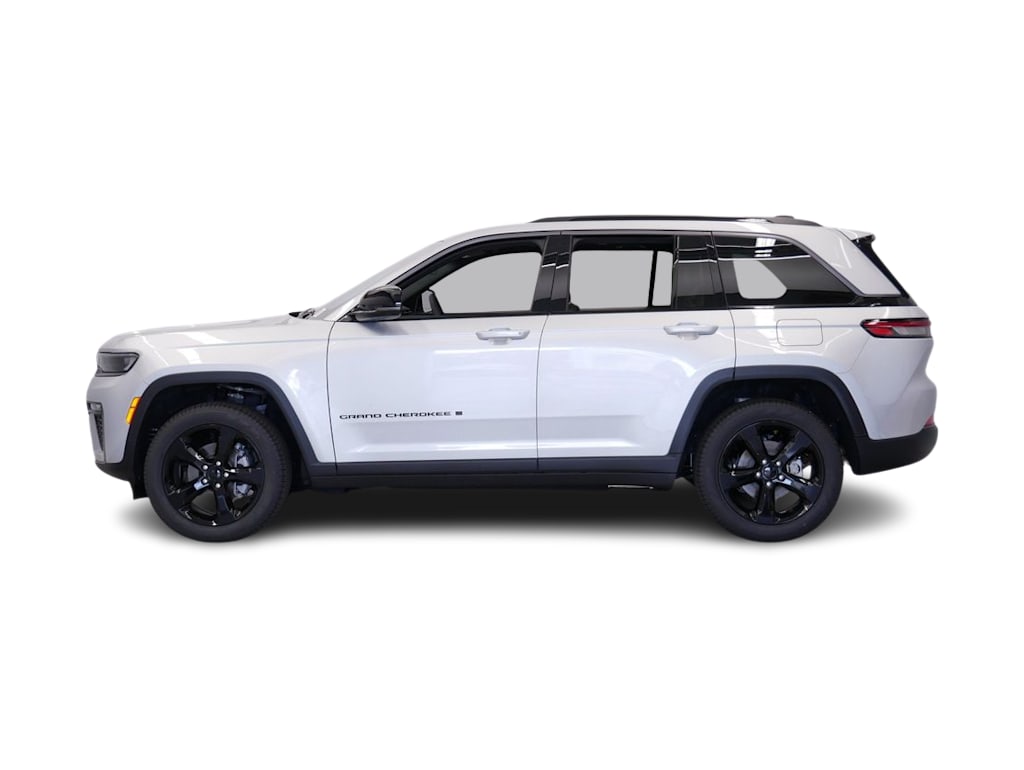 Thumbnail: 2026 Jeep Grand Cherokee - 3
