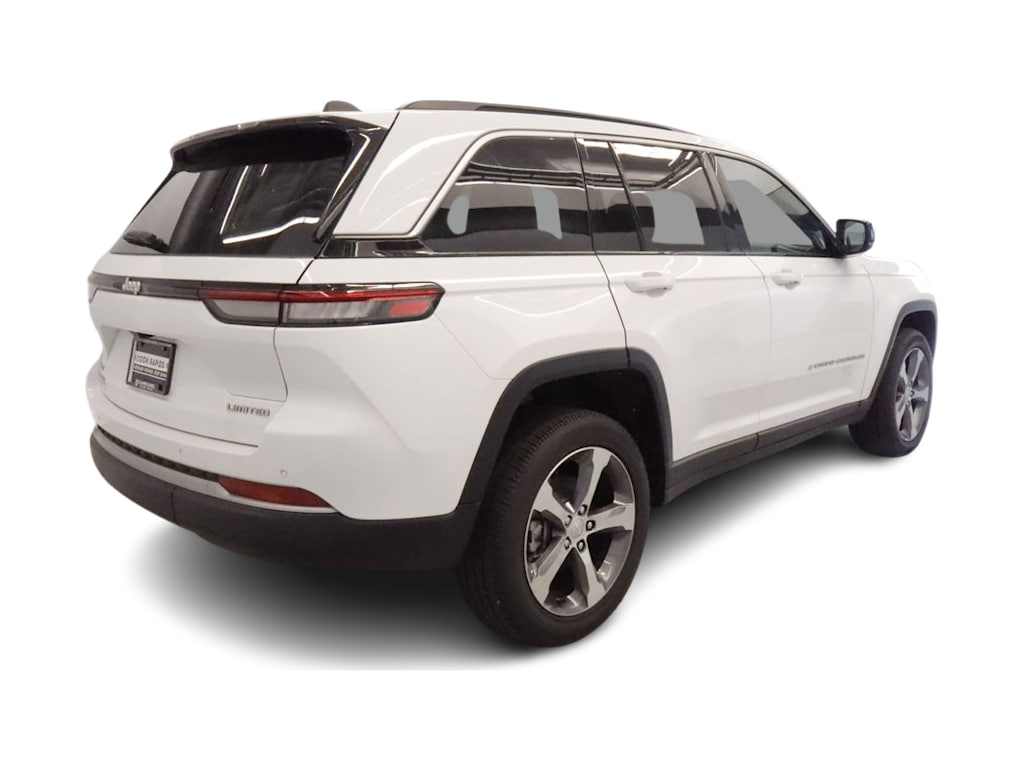 Thumbnail: 2026 Jeep Grand Cherokee - 20