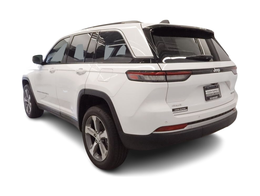 Thumbnail: 2026 Jeep Grand Cherokee - 3