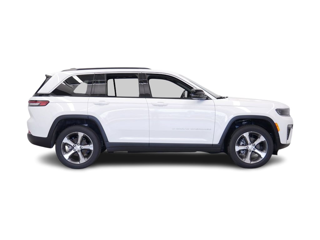 Thumbnail: 2026 Jeep Grand Cherokee - 17