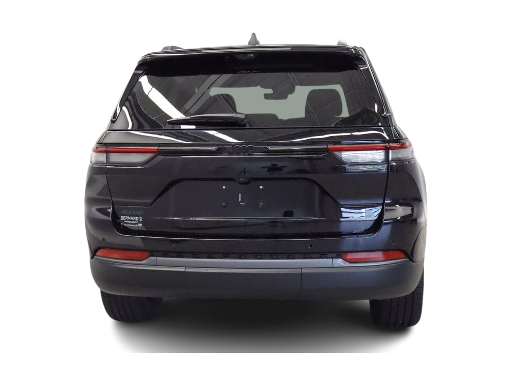 Thumbnail: 2026 Jeep Grand Cherokee - 3