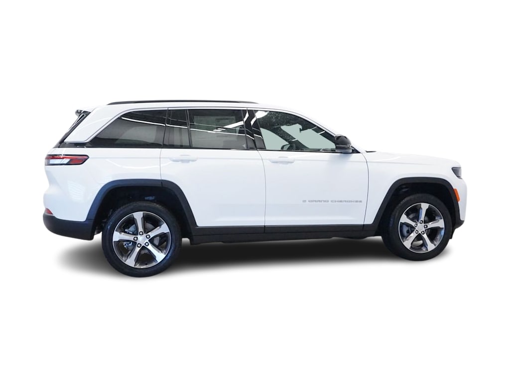 Thumbnail: 2026 Jeep Grand Cherokee - 18