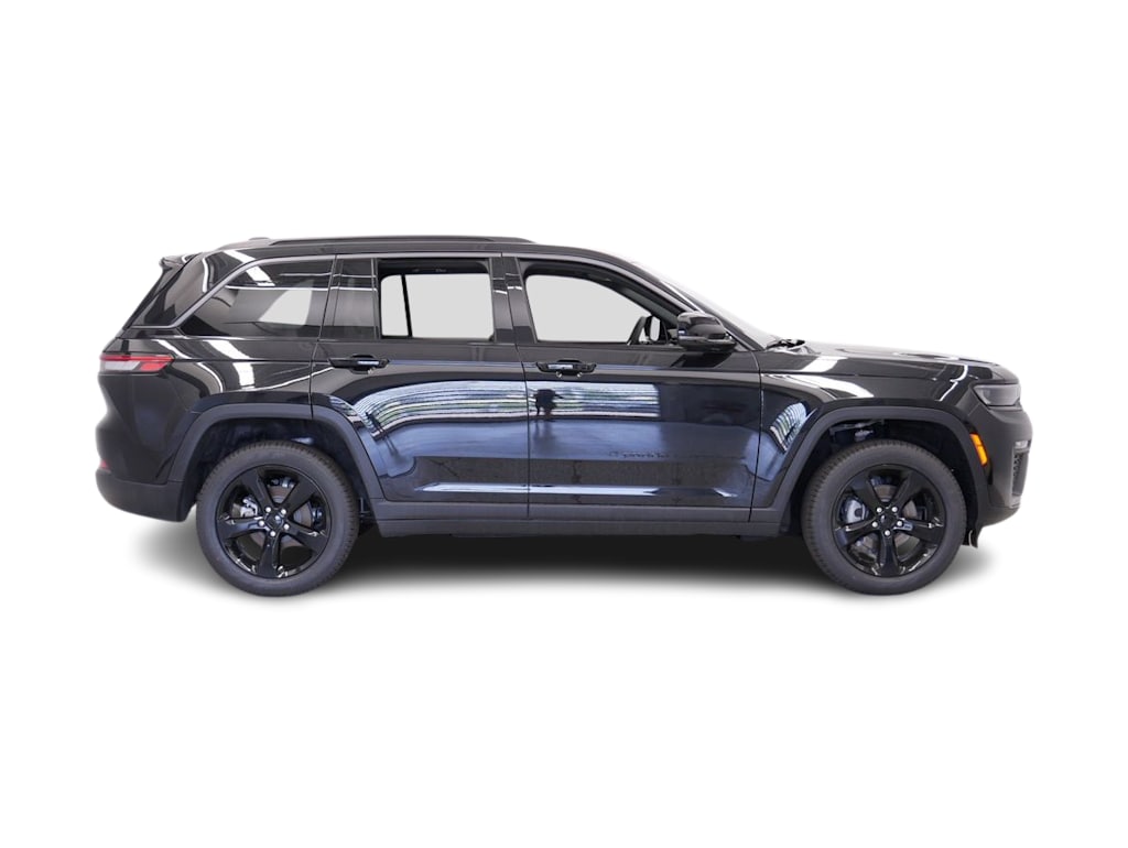 Thumbnail: 2026 Jeep Grand Cherokee - 17
