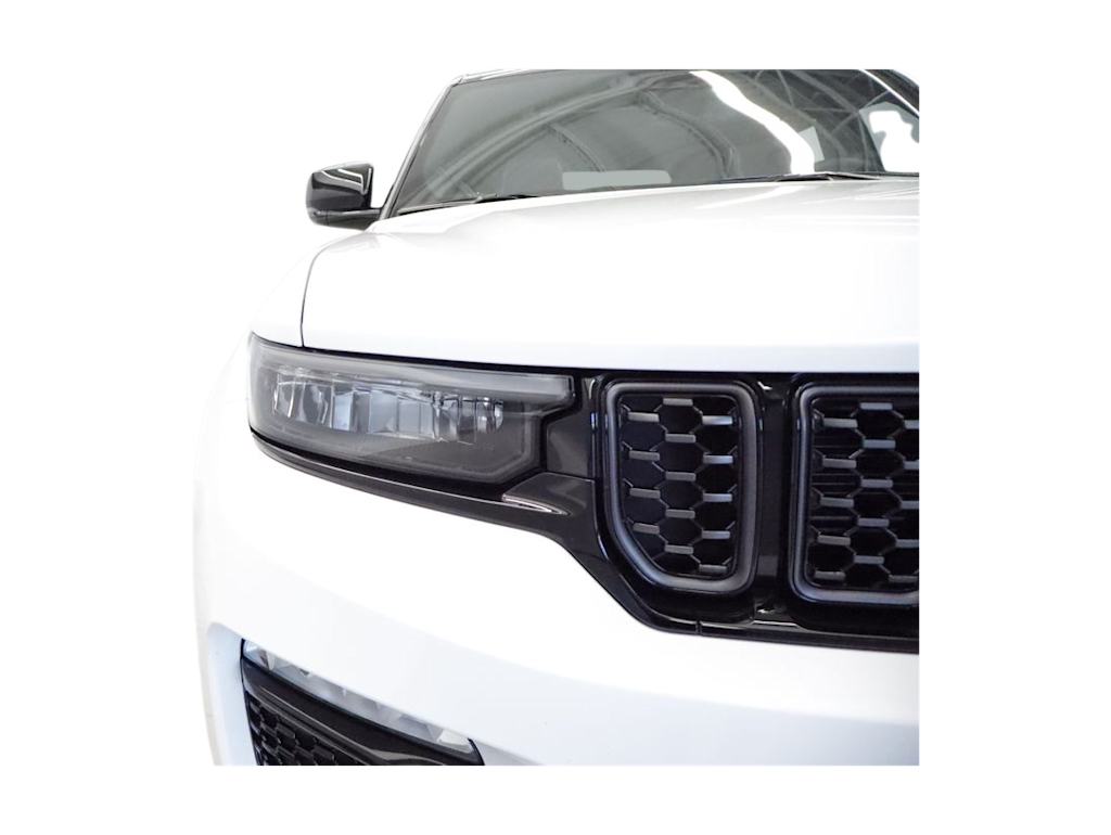 Thumbnail: 2025 Jeep Grand Cherokee - 18