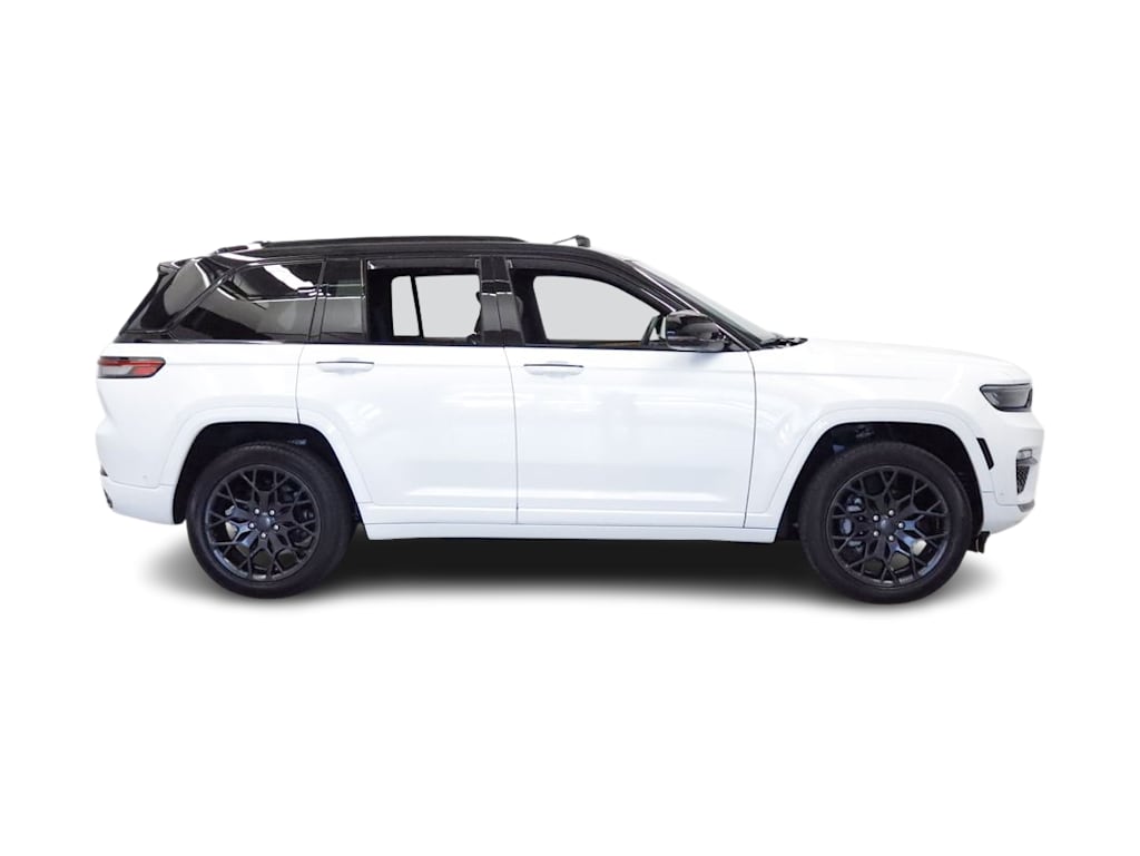 Thumbnail: 2025 Jeep Grand Cherokee - 16