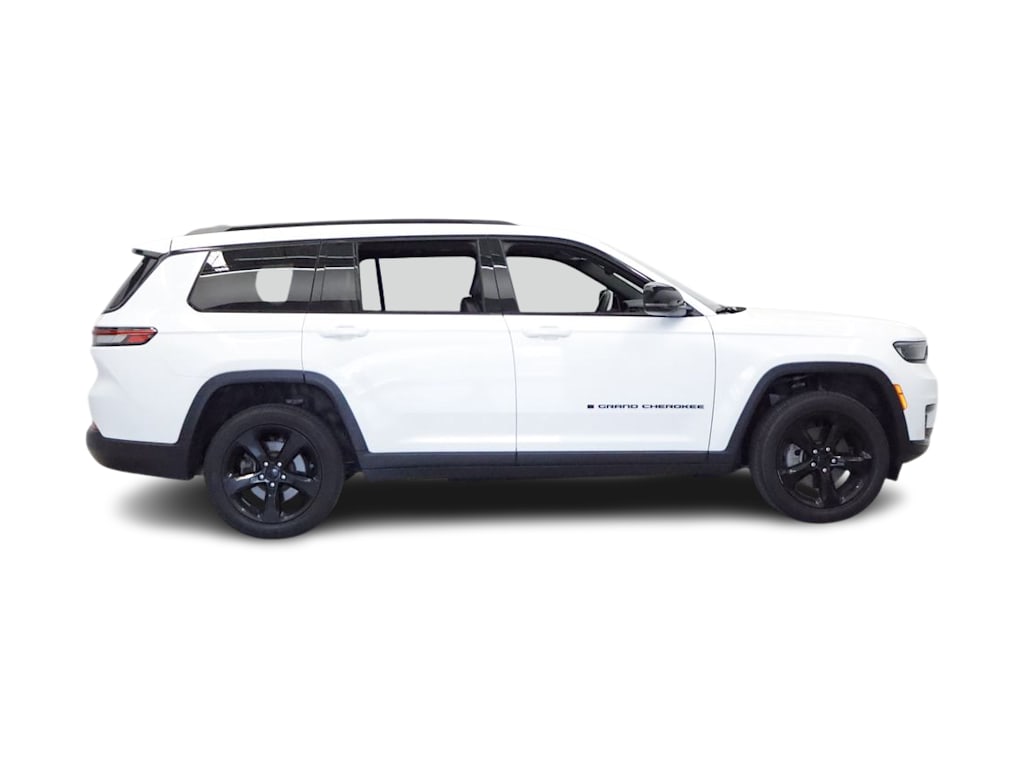 Thumbnail: 2023 Jeep Grand Cherokee L - 17