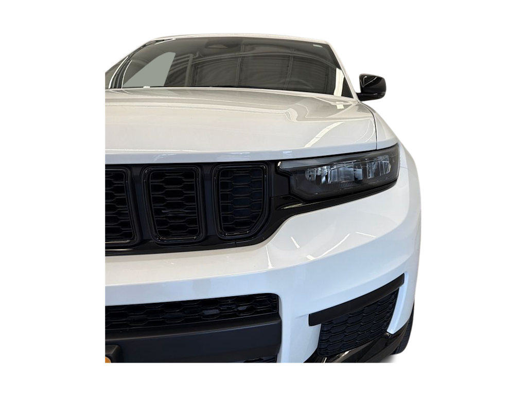 Thumbnail: 2023 Jeep Grand Cherokee L - 17