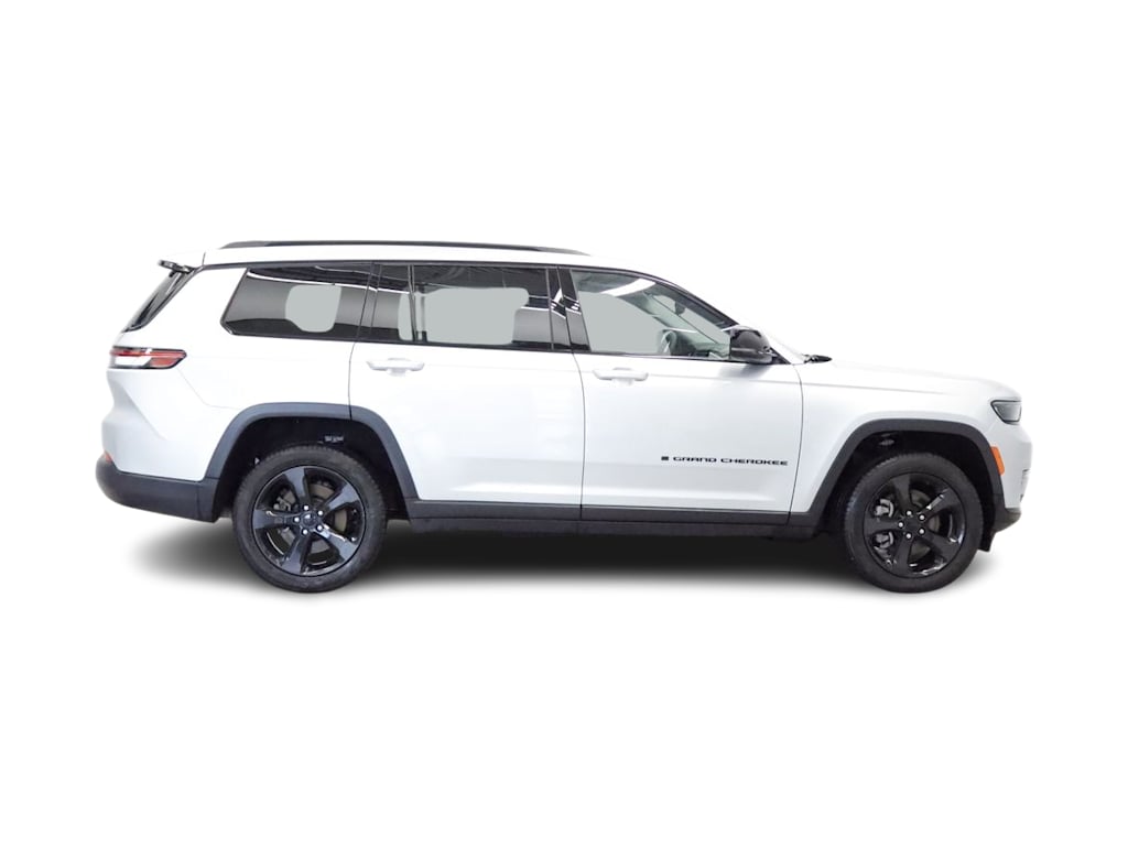 Thumbnail: 2023 Jeep Grand Cherokee L - 19