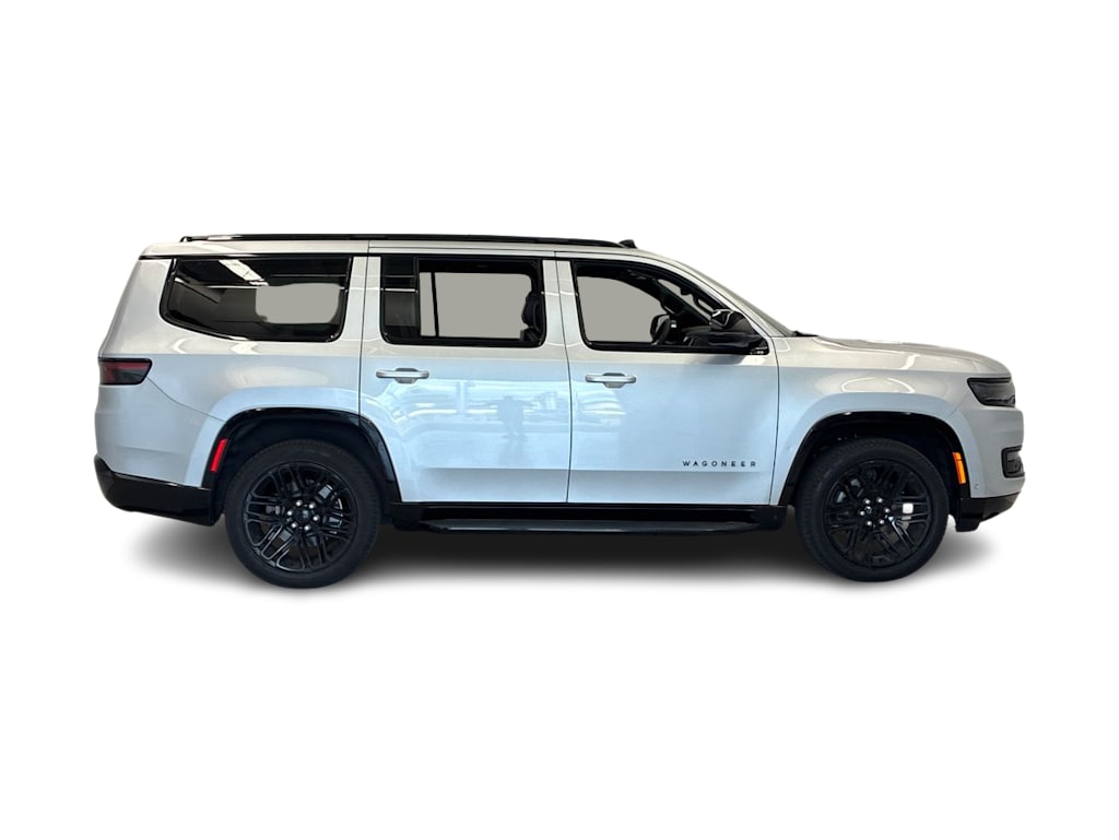 Thumbnail: 2023 Jeep Wagoneer - 14