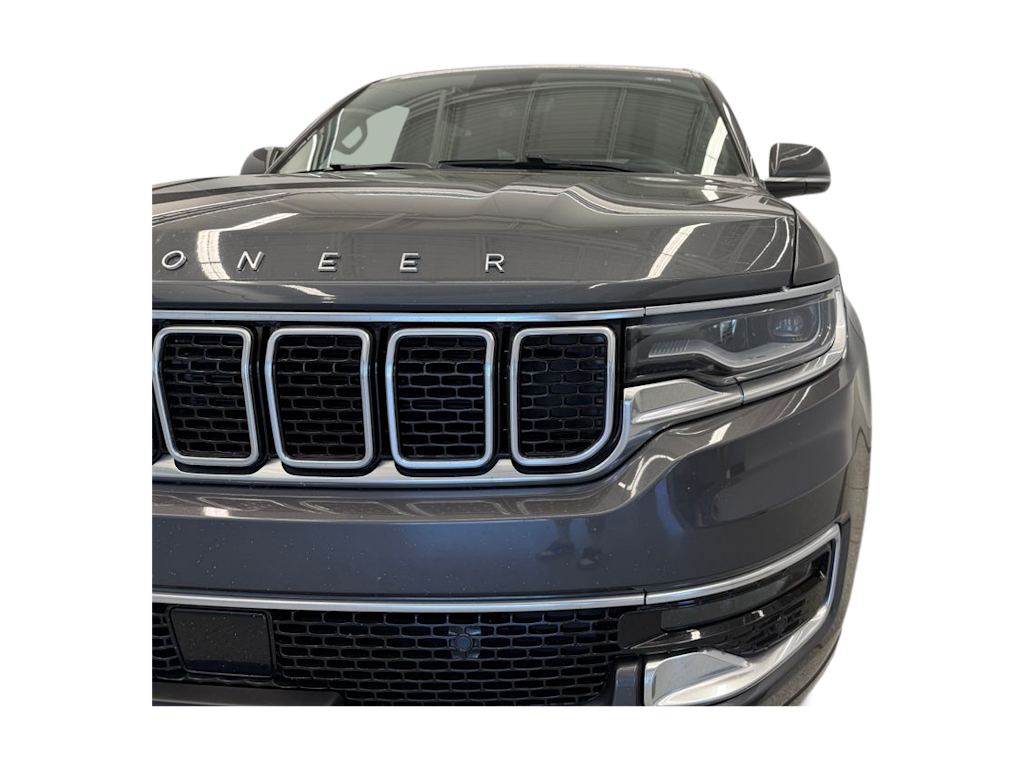 Thumbnail: 2022 Jeep Wagoneer - 18