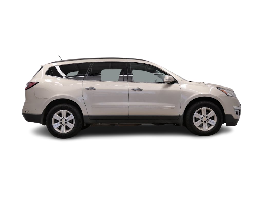 Thumbnail: 2014 Chevrolet Traverse - 16
