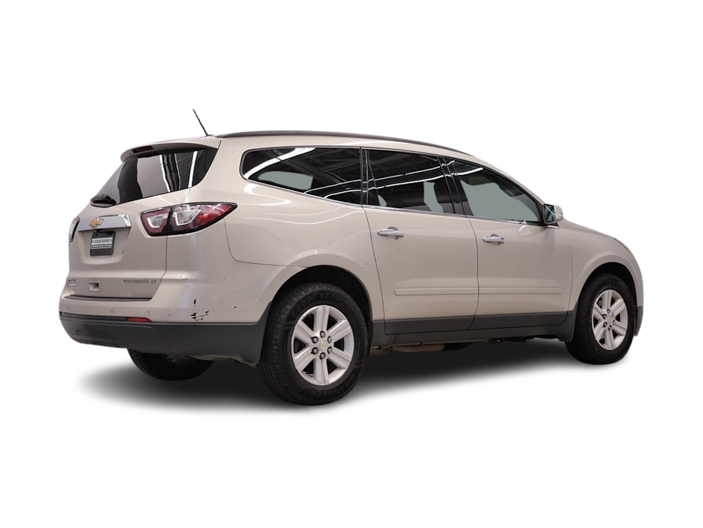 Thumbnail: 2014 Chevrolet Traverse - 15