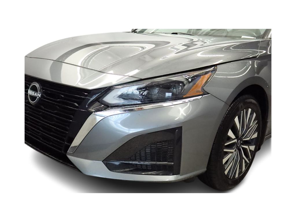 Thumbnail: 2023 Nissan Altima - 23