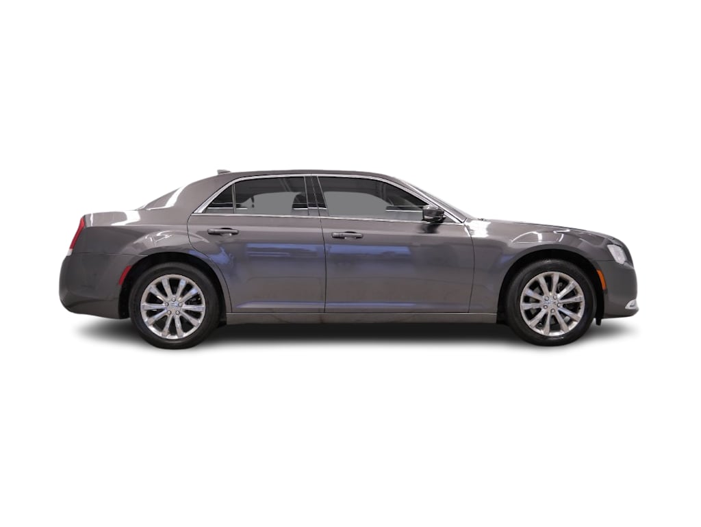 Thumbnail: 2021 Chrysler 300 - 16