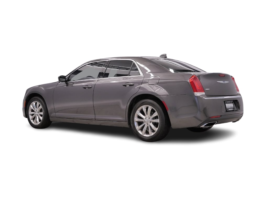 Thumbnail: 2021 Chrysler 300 - 4