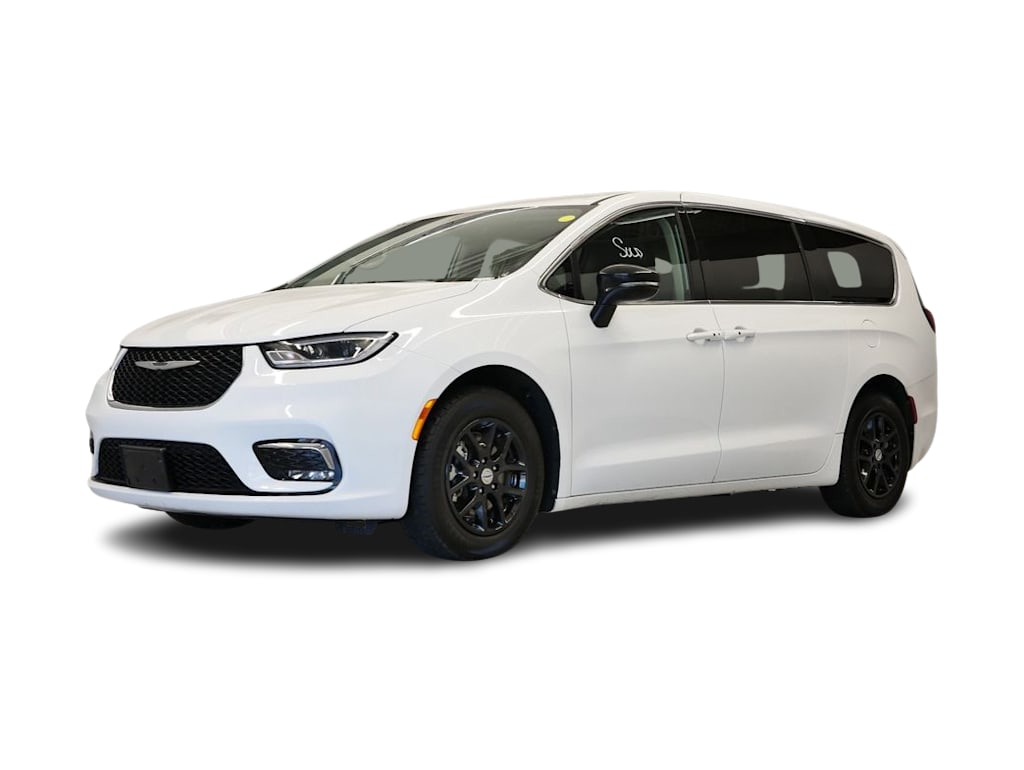Certified 2024 Chrysler Pacifica Touring L with VIN 2C4RC1BG0RR108295 for sale in Maplewood, Minnesota