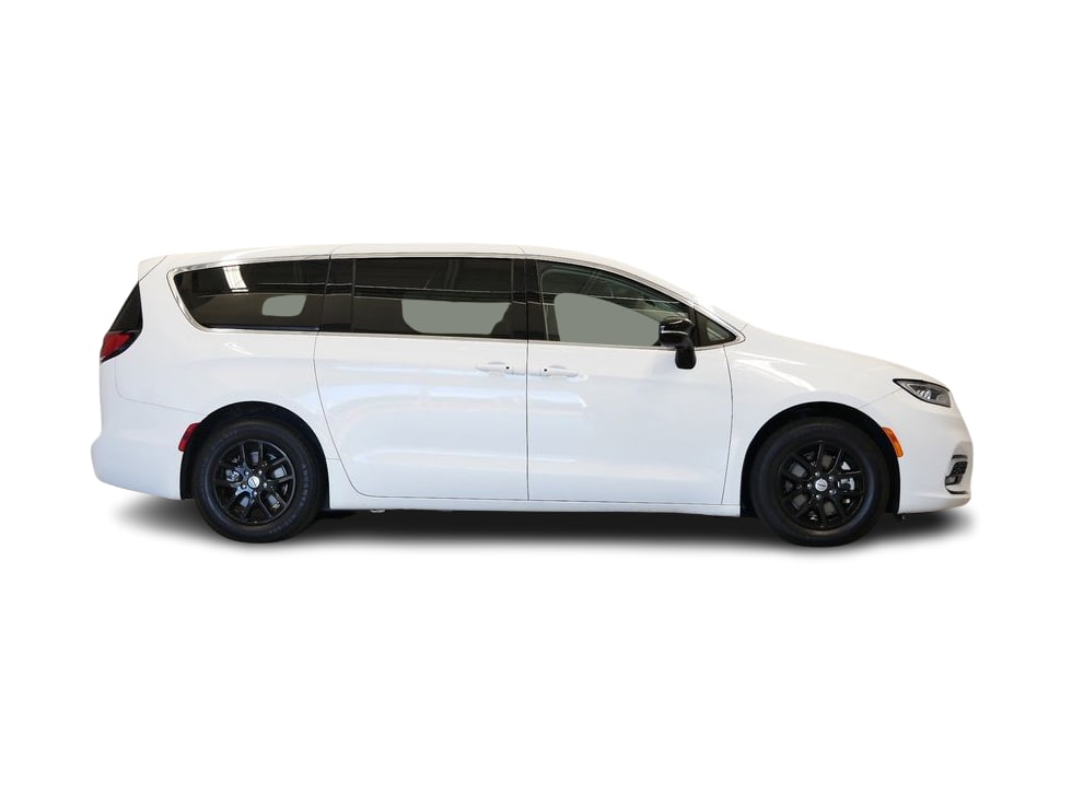 Thumbnail: 2024 Chrysler Pacifica - 46