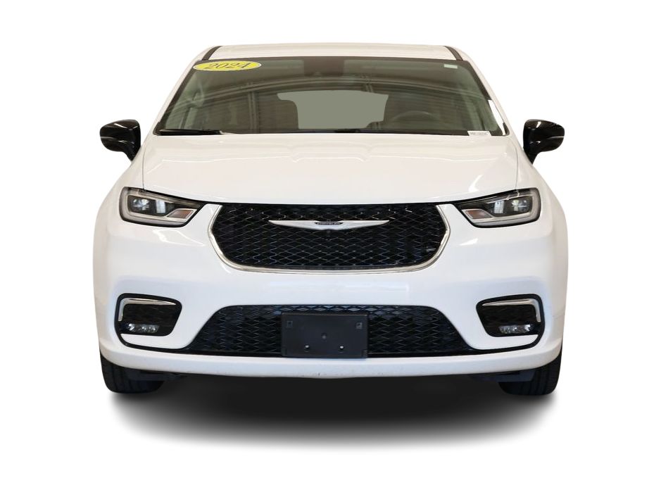 Thumbnail: 2024 Chrysler Pacifica - 6