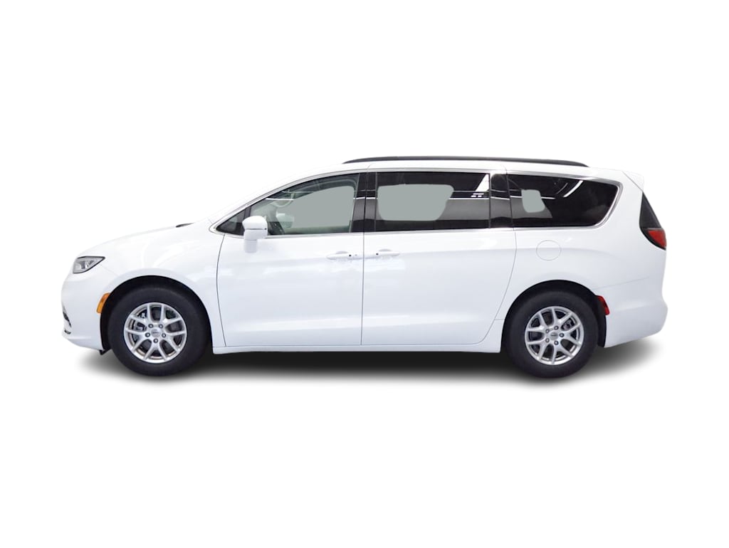 Thumbnail: 2022 Chrysler Pacifica - 3