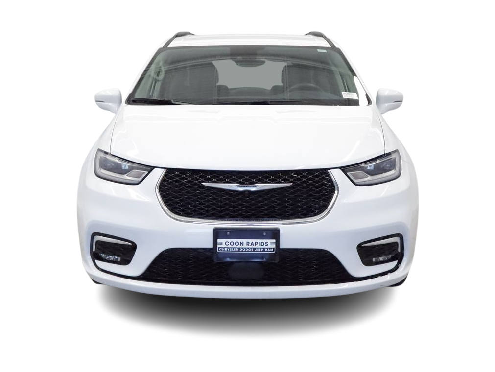 Thumbnail: 2022 Chrysler Pacifica - 4