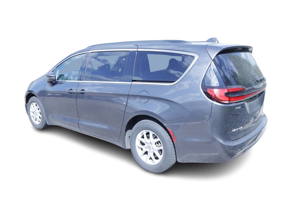 Thumbnail: 2022 Chrysler Pacifica - 4