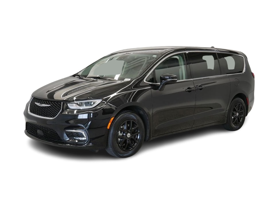 Certified 2024 Chrysler Pacifica Touring L with VIN 2C4RC1BG2RR136552 for sale in Wayzata, Minnesota