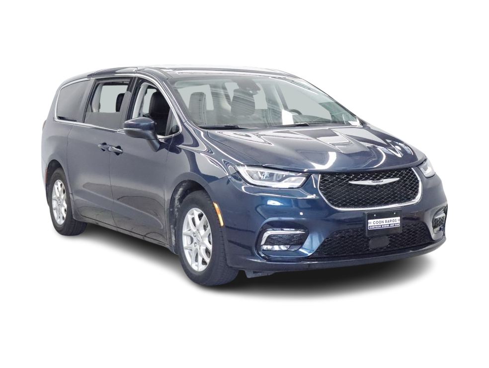 Thumbnail: 2023 Chrysler Pacifica - 17