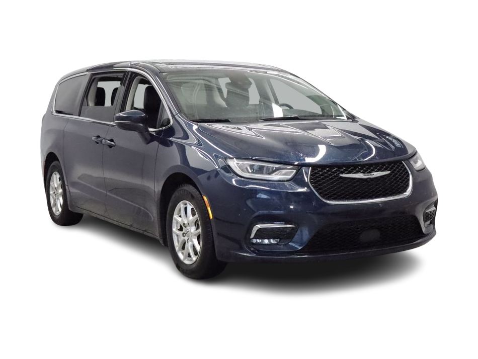 Thumbnail: 2023 Chrysler Pacifica - 6