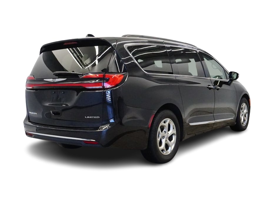 Thumbnail: 2023 Chrysler Pacifica - 15