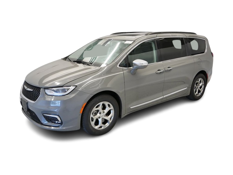 Certified 2022 Chrysler Pacifica Limited with VIN 2C4RC1GGXNR180592 for sale in Maplewood, Minnesota