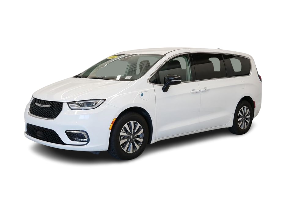 Certified 2024 Chrysler Pacifica PHEV Select with VIN 2C4RC1S70RR103985 for sale in Wayzata, Minnesota