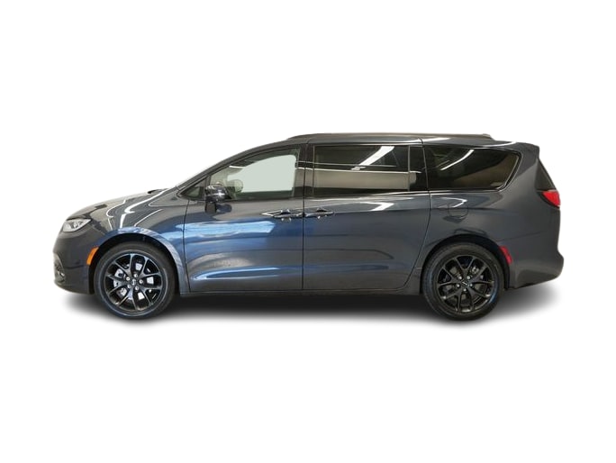 2021 Chrysler Pacifica Touring L 3