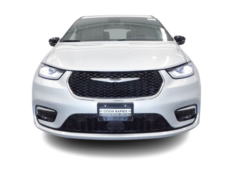 Thumbnail: 2026 Chrysler Pacifica - 6