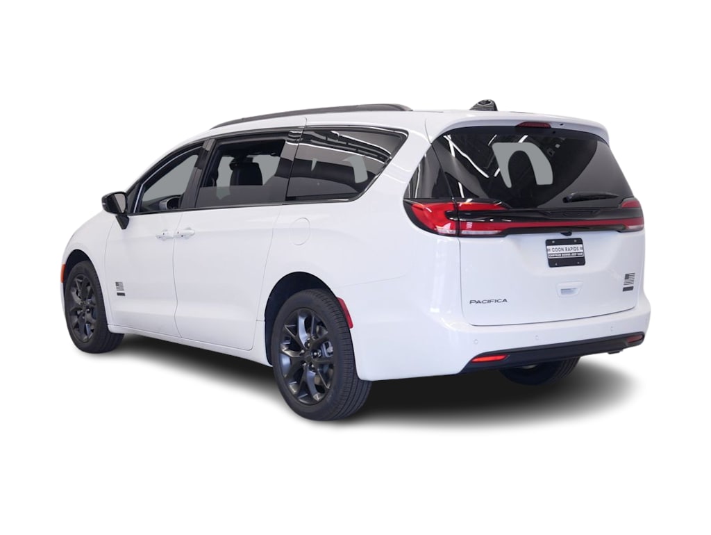 Thumbnail: 2027 Chrysler Pacifica - 4