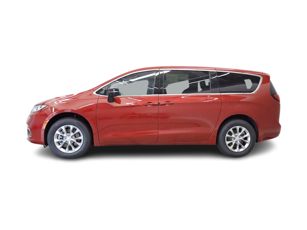 Thumbnail: 2026 Chrysler Pacifica - 3