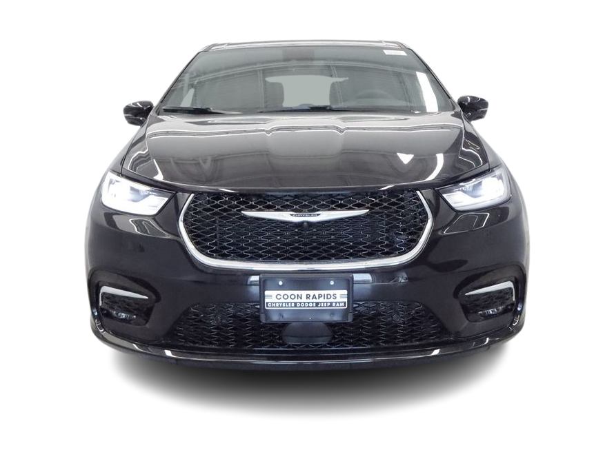 Thumbnail: 2026 Chrysler Pacifica - 6