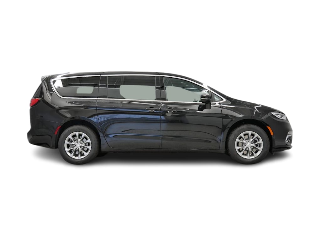 Thumbnail: 2026 Chrysler Pacifica - 45