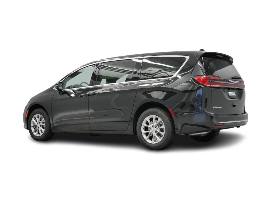 Thumbnail: 2026 Chrysler Pacifica - 3