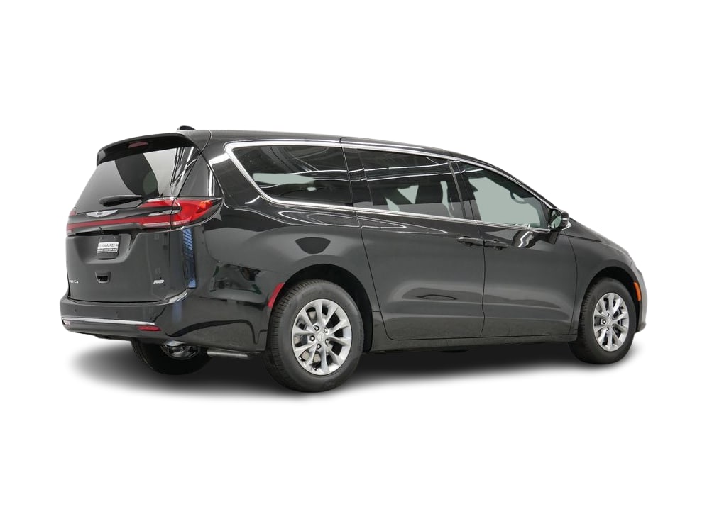 Thumbnail: 2026 Chrysler Pacifica - 44
