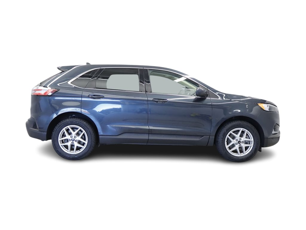 Thumbnail: 2023 Ford Edge - 17