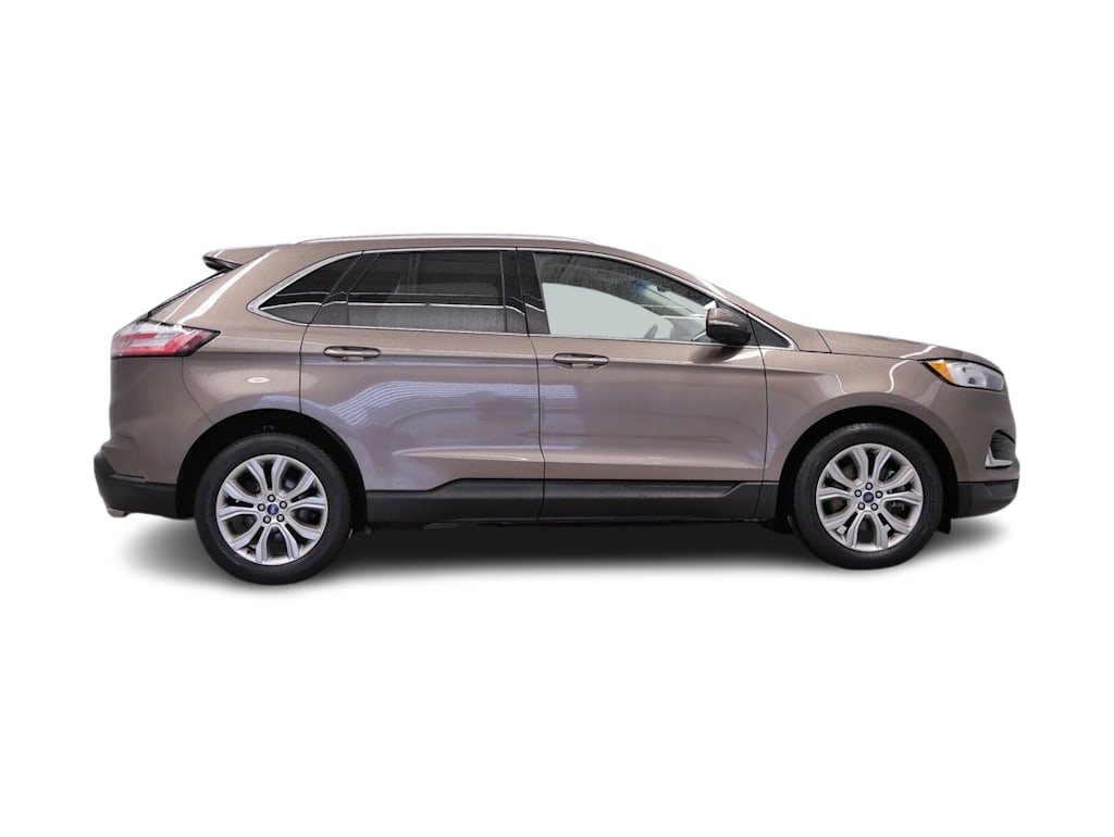 Thumbnail: 2019 Ford Edge - 17