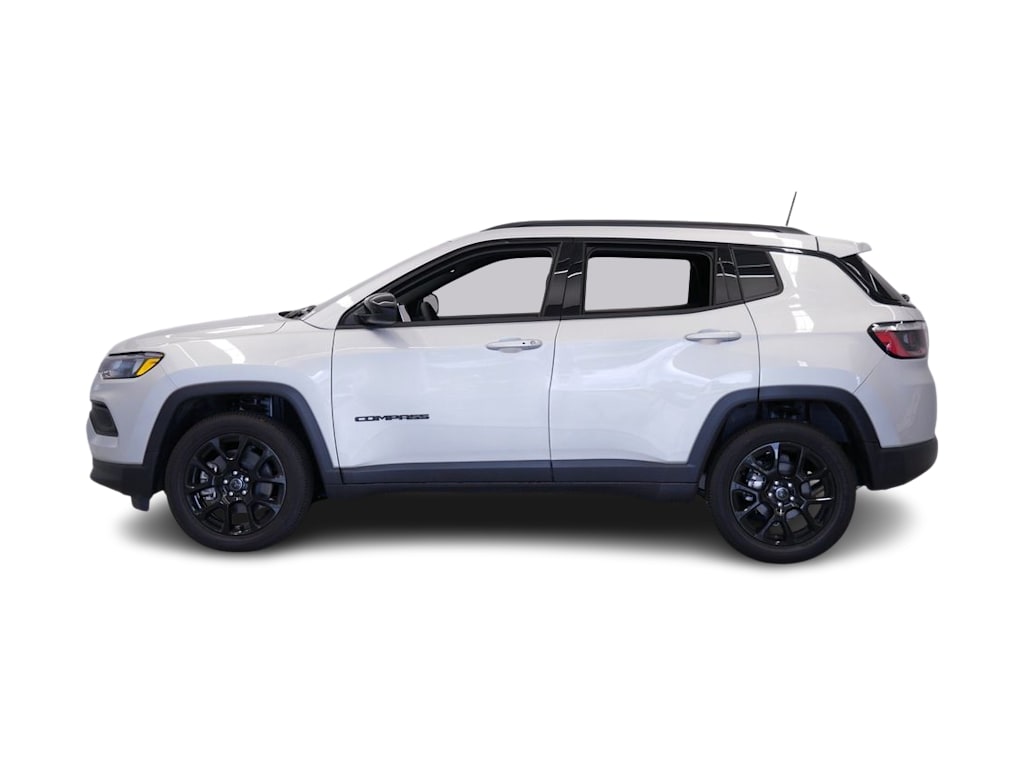 Thumbnail: 2026 Jeep Compass - 3