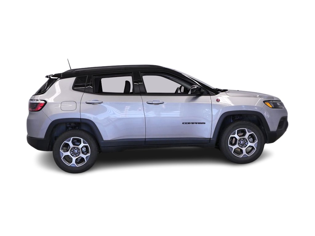 Thumbnail: 2022 Jeep Compass - 17