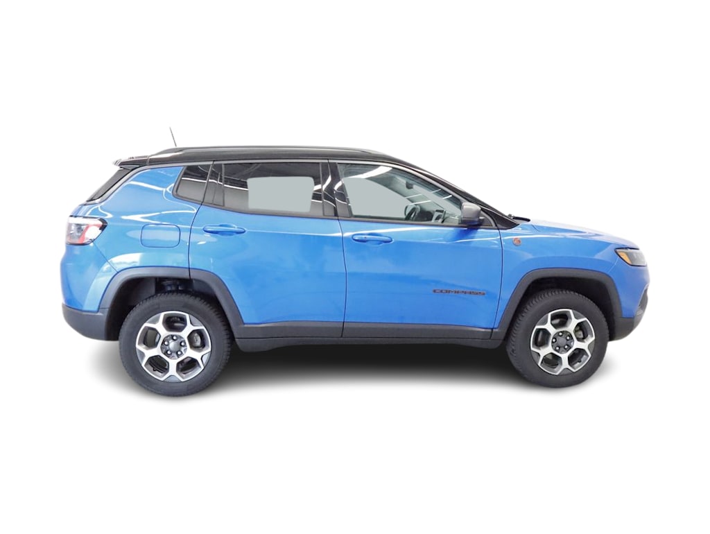 Thumbnail: 2022 Jeep Compass - 17