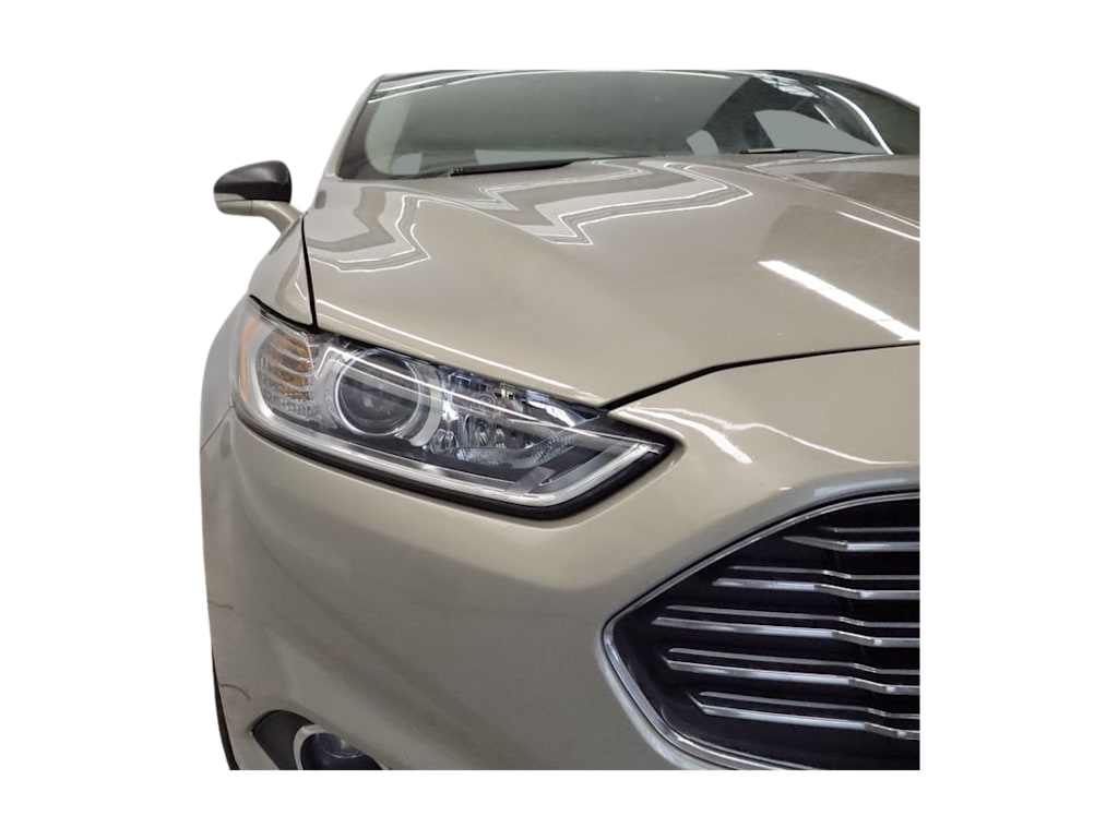 Thumbnail: 2015 Ford Fusion - 15
