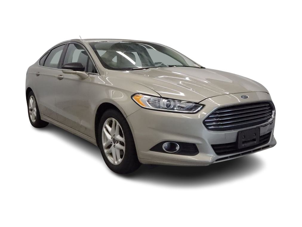 Thumbnail: 2015 Ford Fusion - 16