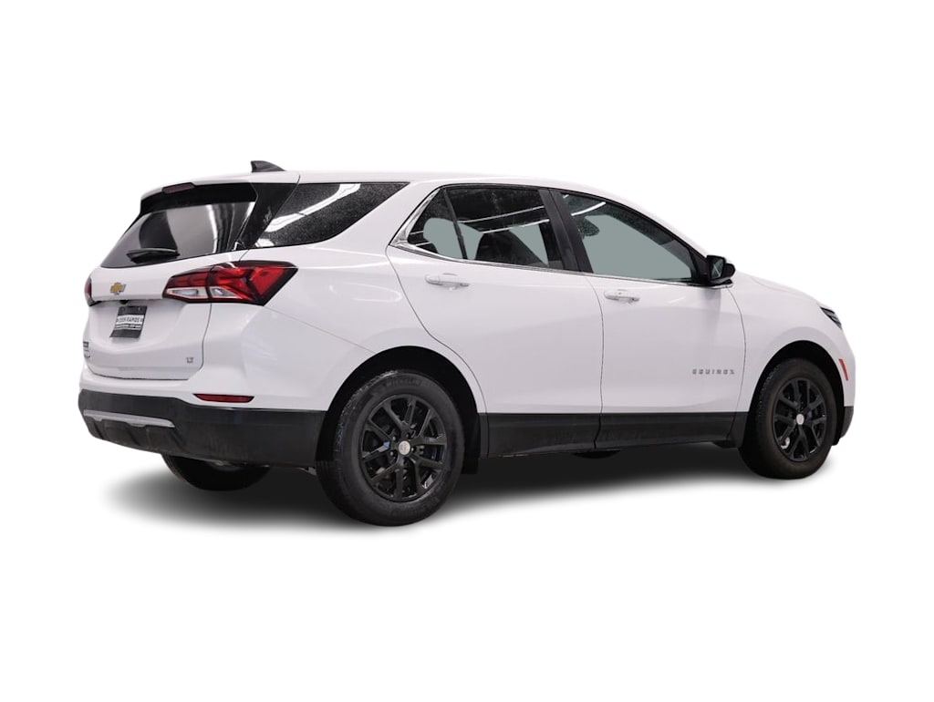 Thumbnail: 2023 Chevrolet Equinox - 16
