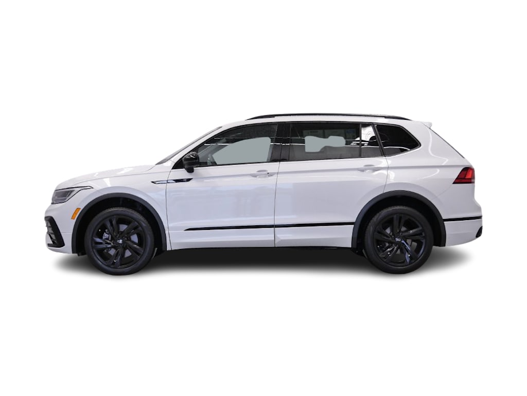 Thumbnail: 2023 Volkswagen Tiguan - 3