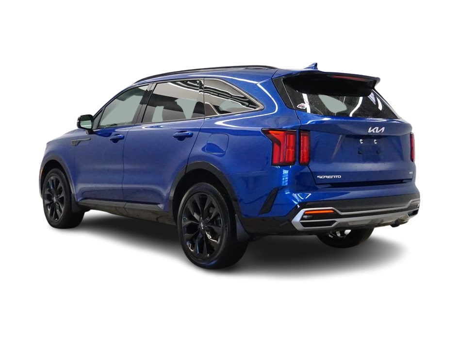 Thumbnail: 2023 Kia Sorento - 4