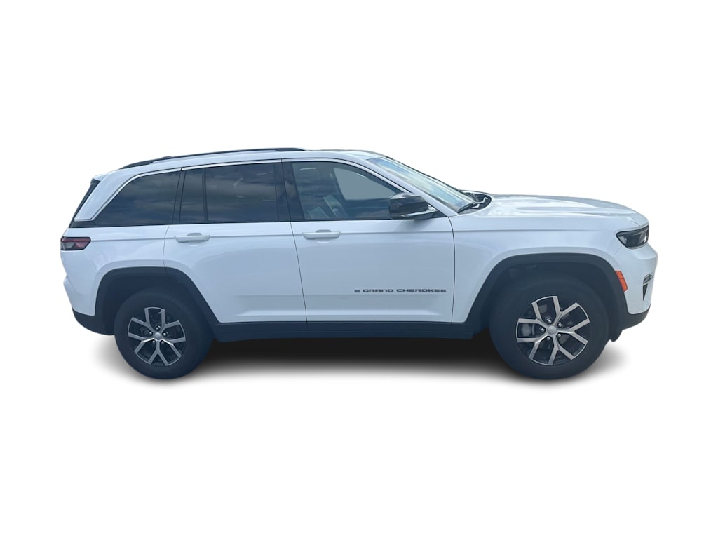 Thumbnail: 2023 Jeep Grand Cherokee - 8